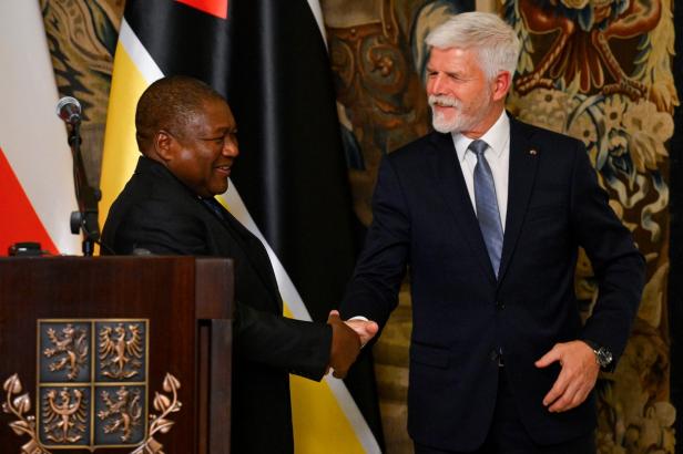 Česko může hrát v Africe větší roli, řekl Pavel po setkání s prezidentem Mosambiku