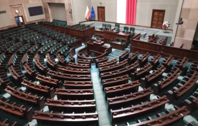Poláci budou volit parlament 15. října Poláci budou volit parlament 15. října