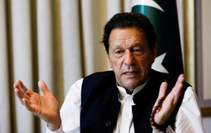 Pákistánský expremiér Imran Chán nesmí pět let do politiky, rozhodla komise