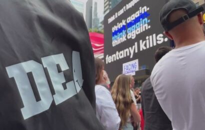 Američané prohrávají s fentanylem. Obětí drogy přibývá, vznikají „zombie“ čtvrtě Američané prohrávají s fentanylem. Obětí drogy přibývá, vznikají „zombie“ čtvrtě