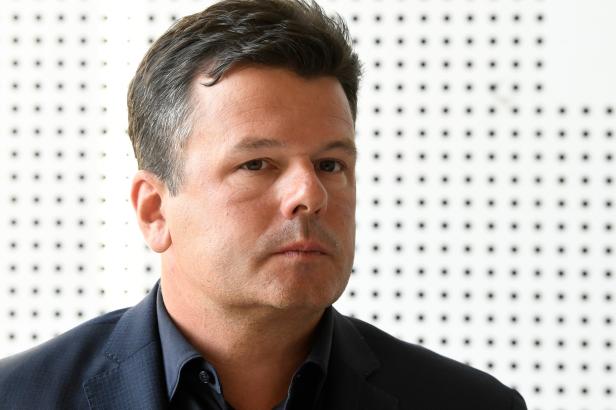 Ministerstvo dál řeší, koho pověří vedením IKEMu. Náměstka Malého prý prověřuje policie Ministerstvo dál řeší, koho pověří vedením IKEMu. Náměstka Malého prý prověřuje policie