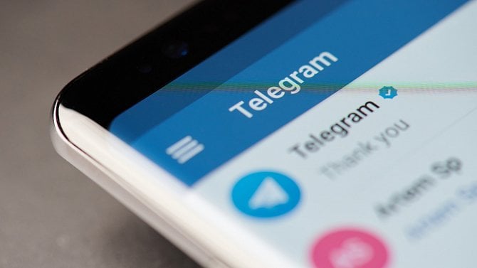 Telegram Stories už nejsou výsadou pouze pro předplatitele. Nově může přidat „storíčko“ úplně každý