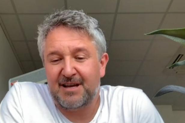 Podzimní vlna covidu by měla být mírná, zranitelní by se ale měli očkovat, nabádá Smejkal