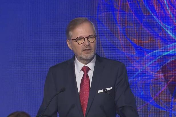 Doprava, jádro, lithium, čipy či trendy v IT mají potenciál změnit Česko, řekl Fiala