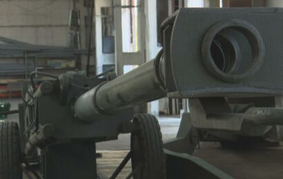 Ukrajinci matou okupanty maketami. Mají být terčem raket za miliony