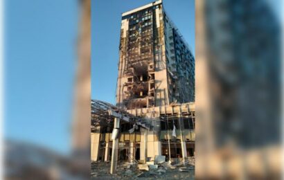 Ruské ostřelování zničilo hotel v Oděse, Ukrajina sestřelila všechny drony a střely kromě jedné Ruské ostřelování zničilo hotel v Oděse, Ukrajina sestřelila všechny drony a střely kromě jedné