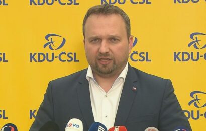 Jurečka podporuje návrh poslanců na růst rodičovské při narození vícerčat