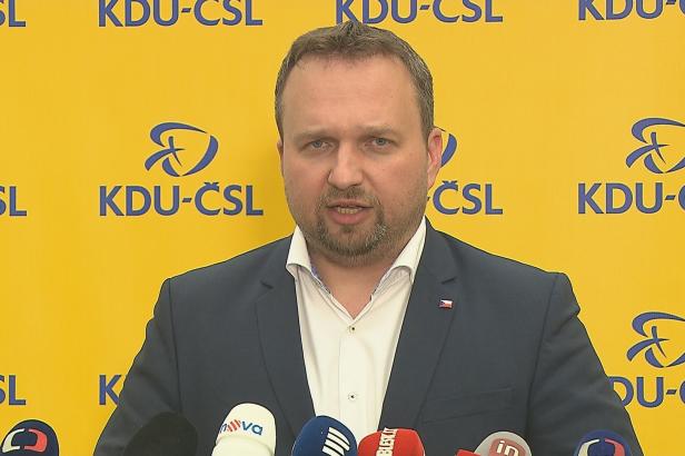 Jurečka podporuje návrh poslanců na růst rodičovské při narození vícerčat Jurečka podporuje návrh poslanců na růst rodičovské při narození vícerčat
