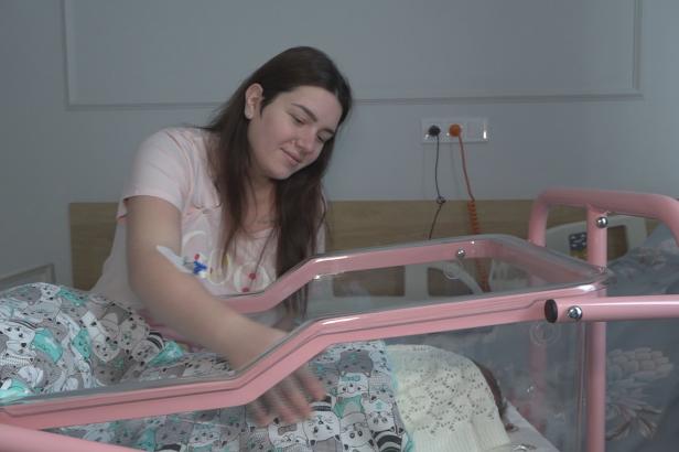 Ukrajina se potýká s demografickou krizí. Útěk před válkou a ztráty mezi vojáky problém prohlubují Ukrajina se potýká s demografickou krizí. Útěk před válkou a ztráty mezi vojáky problém prohlubují