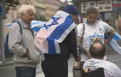 Lidé na pražském Václavském náměstí podpořili Izrael Lidé na pražském Václavském náměstí podpořili Izrael