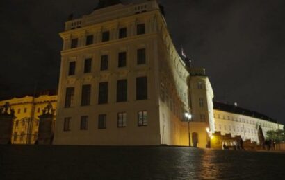 Na Hradě chybí záznamy o Zemanových krocích. Zřejmě ani nevznikaly, zjistili Reportéři ČT