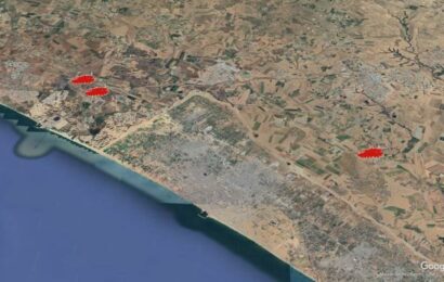 Satelitní snímky ukázaly shromaždiště izraelské vojenské techniky u hranic s Pásmem Gazy Satelitní snímky ukázaly shromaždiště izraelské vojenské techniky u hranic s Pásmem Gazy