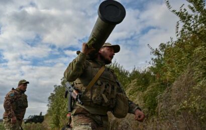 Západ čelí výzvě podporovat Ukrajinu i Izrael zároveň. Jejich zbrojní potřeby se z části překrývají