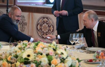 Pašinjan obrací Arménii od Ruska k Západu. „Hádejte, jaký osud ho čeká,“ zaznělo z Moskvy Pašinjan obrací Arménii od Ruska k Západu. „Hádejte, jaký osud ho čeká,“ zaznělo z Moskvy