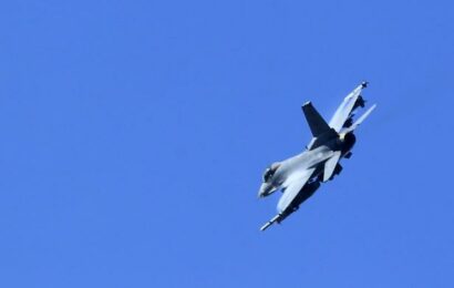 Spojené státy zasáhly skladiště využívaná íránskými revolučními gardami v Sýrii Spojené státy zasáhly skladiště využívaná íránskými revolučními gardami v Sýrii