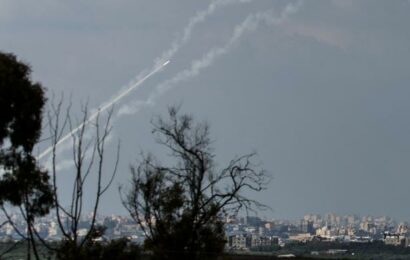V egyptském letovisku u hranic s Izraelem dopadla raketa. Čedok evakuuje stovky českých turistů V egyptském letovisku u hranic s Izraelem dopadla raketa. Čedok evakuuje stovky českých turistů