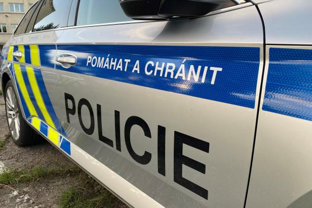 Žalobce zrušil trestní stíhání prodavače kebabu, který v Plzni vyvěsil plakát s nápisy o Židech