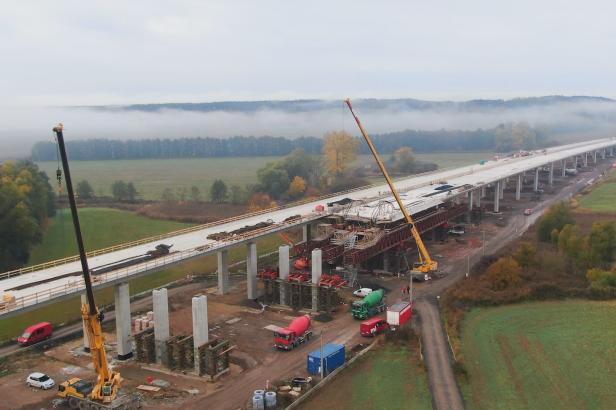 Silničáři staví dálnice ve velkém. Stávající síť by se měla prodloužit o osminu