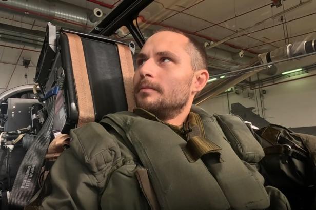 Hlavní je se umět rychle rozhodnout a pak nést následky, říká pilot a člen záložního týmu ESA Svoboda Hlavní je se umět rychle rozhodnout a pak nést následky, říká pilot a člen záložního týmu ESA Svoboda