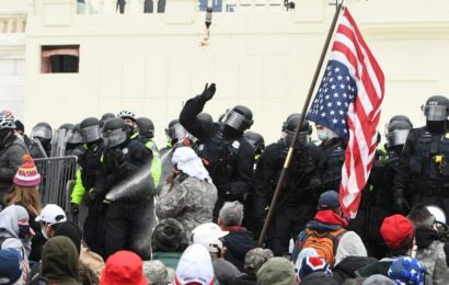 Úředník z Trumpovy administrativy dostal za účast na útoku na Kapitol šest let Úředník z Trumpovy administrativy dostal za účast na útoku na Kapitol šest let