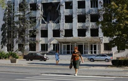 Desítky lidí týdně mizí při domovních prohlídkách, popisuje Mariupol poradce tamního starosty Desítky lidí týdně mizí při domovních prohlídkách, popisuje Mariupol poradce tamního starosty