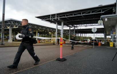 Do Finska přichází víc migrantů bez platných dokladů, na hranici je pouští Rusko Do Finska přichází víc migrantů bez platných dokladů, na hranici je pouští Rusko