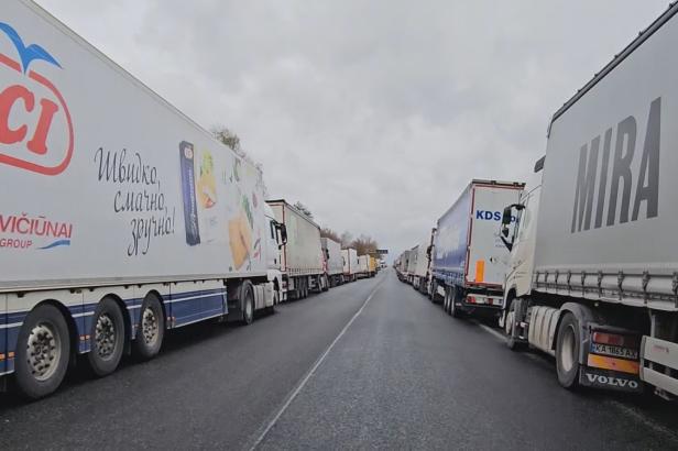 Polští dopravci blokují hraniční přechody s Ukrajinou, protestují proti levnější konkurenci