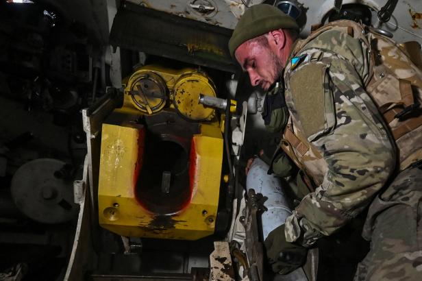 Držíme pozice na několika předmostích na levém břehu Dněpru, tvrdí ukrajinská armáda