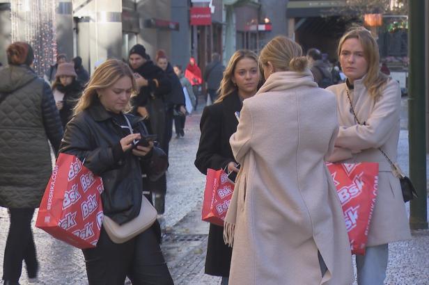 Srovnávat produkty s konkurencí a kontrolovat dřívější ceny. Odborníci radí, jak poznat správnou slevu