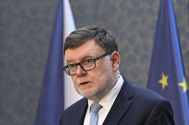 Schodek rozpočtu vzrostl na 269,1 miliardy. Plánovaný deficit se podaří dodržet, předpokládá ministr Schodek rozpočtu vzrostl na 269,1 miliardy. Plánovaný deficit se podaří dodržet, předpokládá ministr
