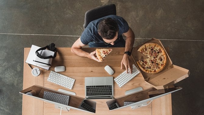 Tvorba grafického uživatelského rozhraní v Pythonu s využitím knihovny PySimpleGUI Tvorba grafického uživatelského rozhraní v Pythonu s využitím knihovny PySimpleGUI