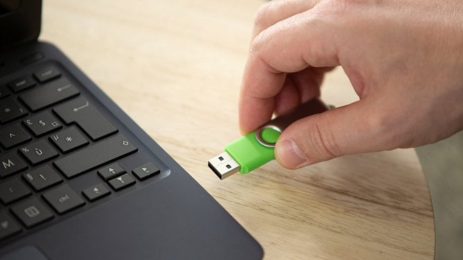 Damn Small Linux po letech ožívá, Fedora Atomic Desktops pro neměnné distribuce