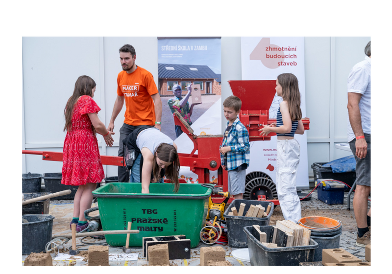 Národní centrum Stavebnictví 4.0, Sdružení pro výstavbu silnic a Svaz podnikatelů ve stavebnictví společně představily na Maker Faire stavebnictví