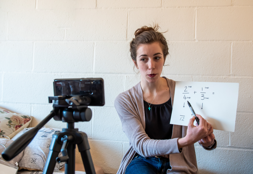 Live lectures at the EAV