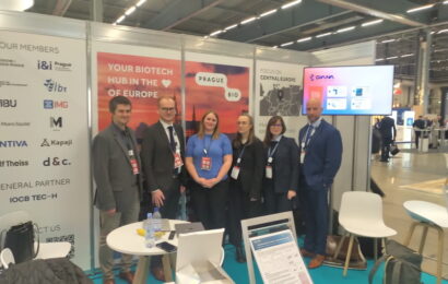 Od „Dancing Queen“ k vývoji léků: IOCB Tech Family a Prague.bio prezentují české biotechnologické inovace na konferenci BIO-Europe ve Stockholmu Od „Dancing Queen“ k vývoji léků: IOCB Tech Family a Prague.bio prezentují české biotechnologické inovace na konferenci BIO-Europe ve Stockholmu