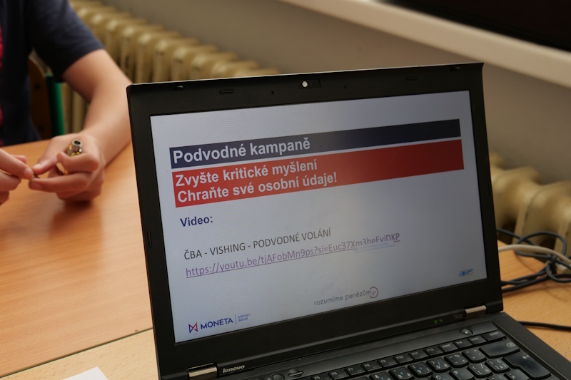 5 500 učitelů a 31 000 studentů se zapojilo do projektu Monety Rozumíme penězům