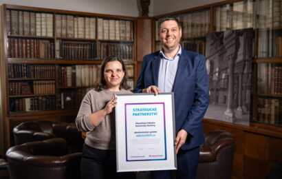 Filozofická fakulta UK navázala strategické partnerství s absolventským systémem ABSOLVENTI.cz Filozofická fakulta UK navázala strategické partnerství s absolventským systémem ABSOLVENTI.cz