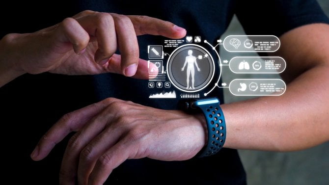 Chytré hodinky už nejsou zbytečnost, pozor ale na sběr informací