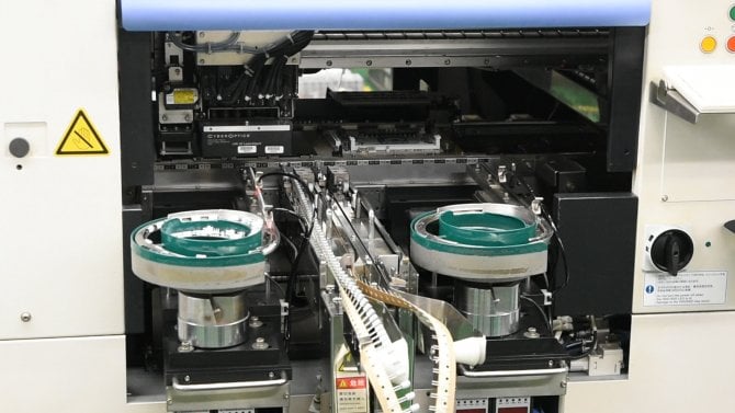 Podívejte se, jak se vyrábí grafické karty a desky: Foto exkurze v továrně Gigabyte na Tchaj-wanu Podívejte se, jak se vyrábí grafické karty a desky: Foto exkurze v továrně Gigabyte na Tchaj-wanu