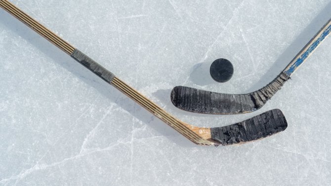 Hokej přitáhl k obrazovkám rekordní počet diváků. Na ČT sport dominoval zápas se Švédskem Hokej přitáhl k obrazovkám rekordní počet diváků. Na ČT sport dominoval zápas se Švédskem