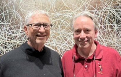 Pan Windows a pan Linux se vůbec poprvé sešli naživo. Gates s Torvaldsem si dali společnou večeři