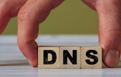 Evoluce DNS v Linuxu aneb od resolv.conf k systemd-resolved Evoluce DNS v Linuxu aneb od resolv.conf k systemd-resolved