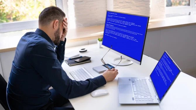 Microsoft ruší modrou obrazovku smrti. Nová bude černá, bez smajlíku a ukáže na problémový ovladač