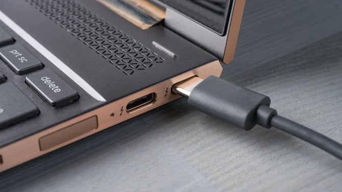 Microsoft zavádí nová pravidla pro USB-C. Cílem je konečně vnést pořádek pro uživatele Microsoft zavádí nová pravidla pro USB-C. Cílem je konečně vnést pořádek pro uživatele