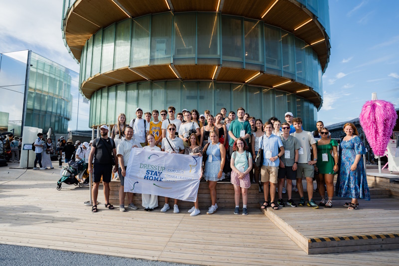 První skupiny žáků unikátního programu kraje DRESS UP & STAY HOME se vrátily z Japonska