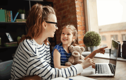 Češi se připravují na dražší školní rok. Polovina rodičů šetří a obrací se na online tržiště