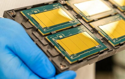 Návrat Intelu? Jeho nový procesor má 288 jader v 17 čipletech, s jeho vlastní 1,8nm technologií