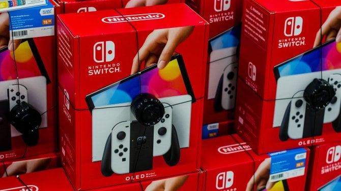 Nintendo jde proti proudu: místo slev naopak zdražuje první Switch. A nejen ten