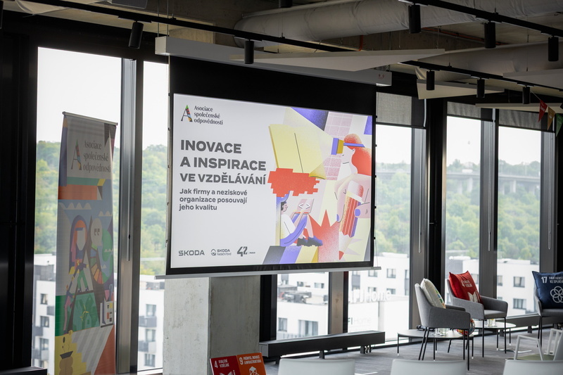 „Více než třetina toho, co dnes umíme, nebude v budoucnosti potřeba.” Školství potřebuje změnu, shodli se experti