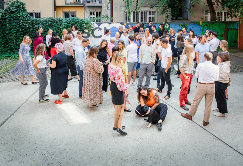 Scio ukazuje, že důvěra v lidi vede k finanční stabilitě